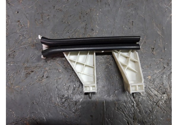 Направляюча рейка лівого заднього скла Peugeot 307, SW, 9638487480